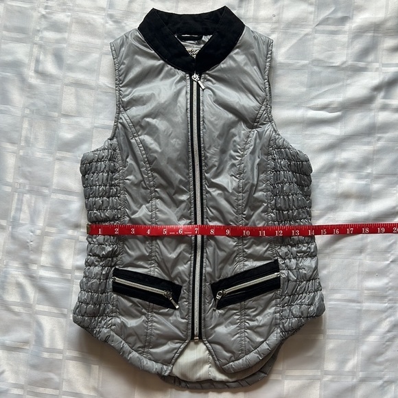 Good Rider Silver & Black Equestrian Rider Light Puff Vest - Picture 4 of 11